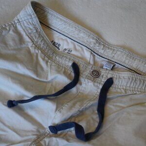 IZOD Saltwater Men's Pull-On Chino Shorts